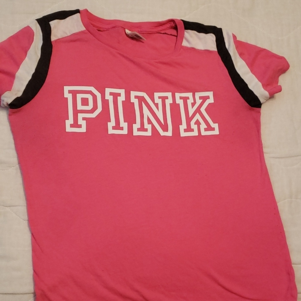 Pink vs t shirt